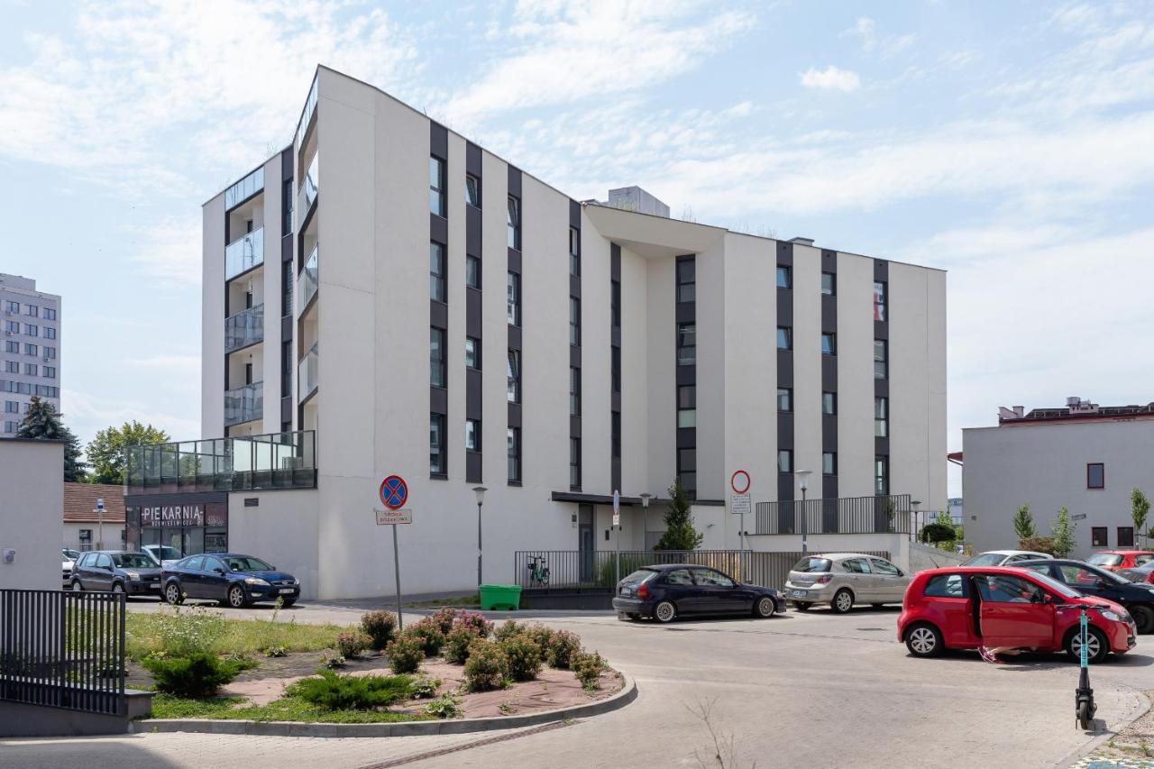 Apartment With Balcony & Parking Mogilska By Renters Prestige Krakow Exterior photo